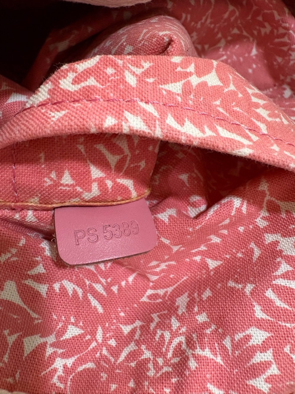 Louis Vuitton Cream Canvas Tote with Pink Handles and Logo - Picture 2 of 16